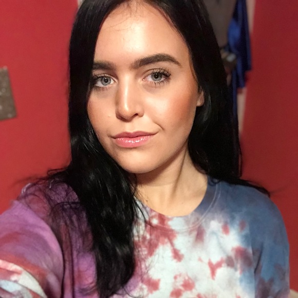 Meet your Posher, Julie - Picture 1 of 1